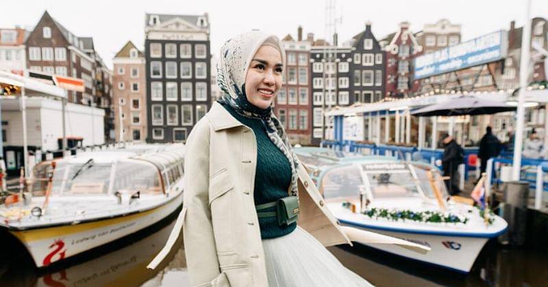 Instagram.com/medinazein 